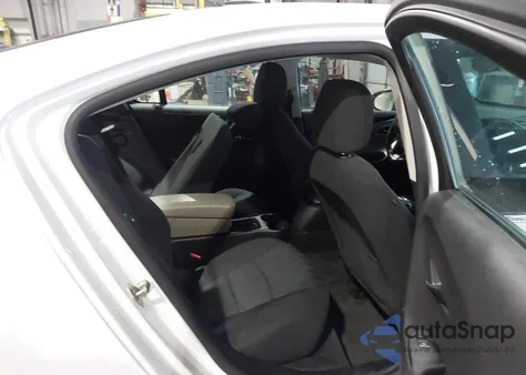 2015 Chevrolet Volt z USA, uszkodzony, nr VIN 1G1RA6E43FU122445